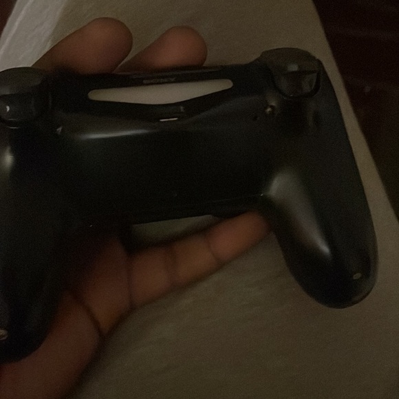 Playstation 4 controller - Picture 2 of 3